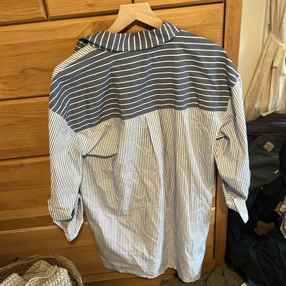 Women’s Abercrombie & fitch oversized button down - Picture 4 of 5